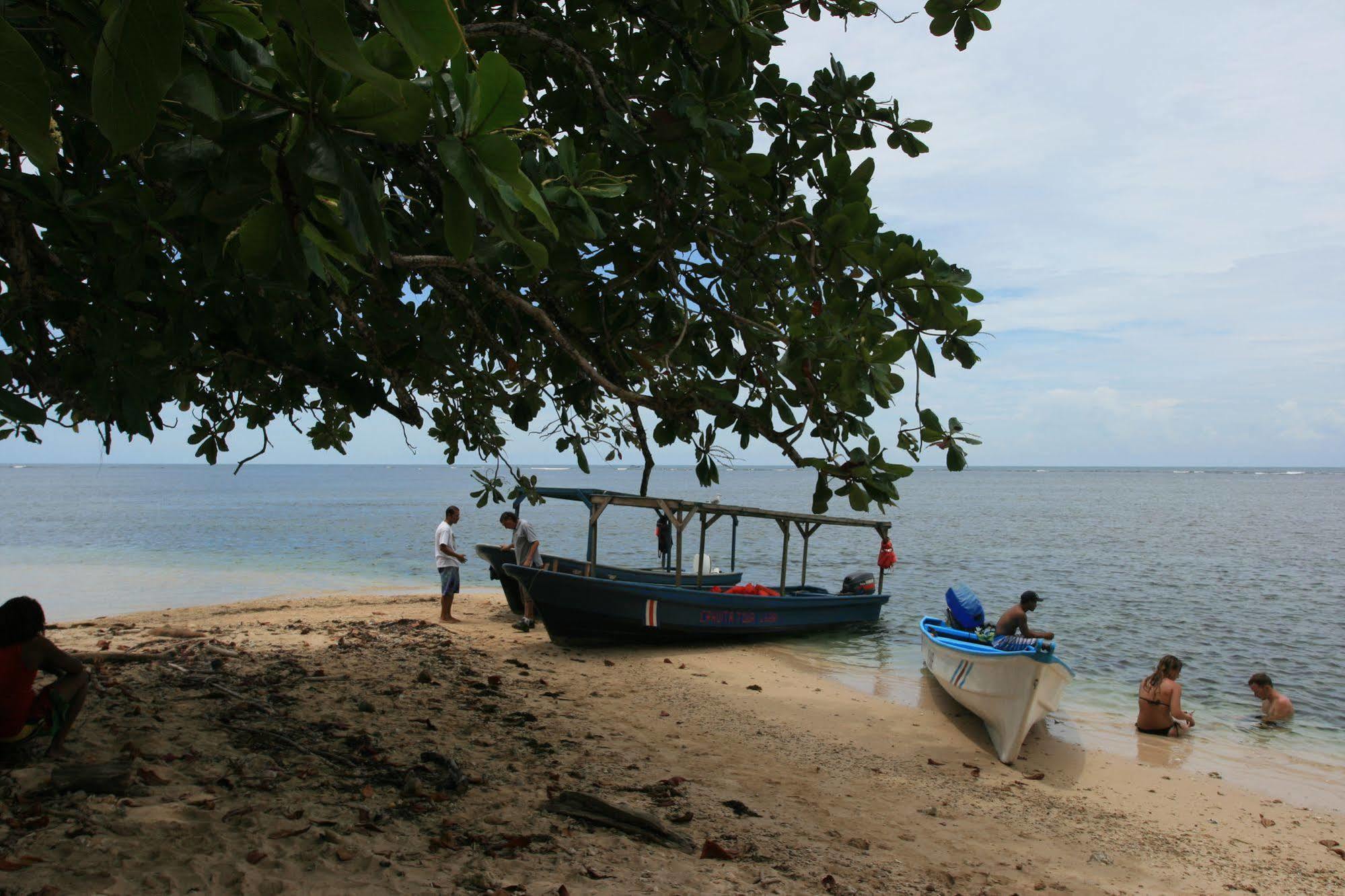 Hotel La Diosa Cahuita Exteriör bild